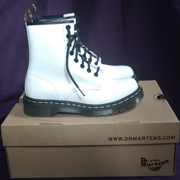 Dr. Martens Shoes - Dr. Martens 1460 W 8 Eye White Boot Sz 6 Womens